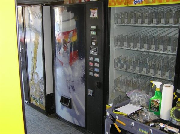 FSI, USI, 3037 / CD16 Soda Machine Control Board (Part#4202878) – Will Buy Core for $50.00! - Image 3