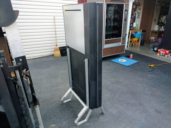 ANTARES SNACK VENDING MACHINE STAND - Image 6