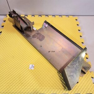 (AP) AUTOMATIC PRODUCTS 4600, 5000, 5500 SNACK MACHINE COIN MECH DOOR MOUNT ASSEMBLY