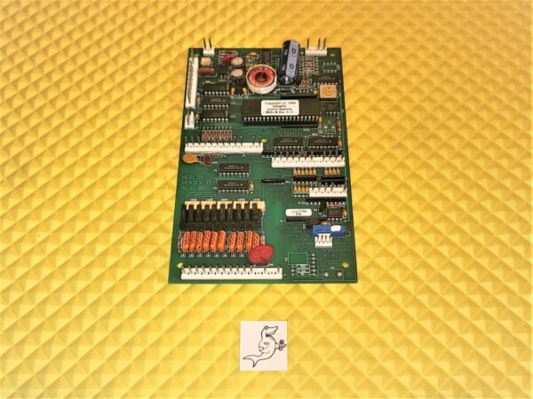 ROYAL VENDORS 552, 376, 272, 200 SODA MACHINE MERLIN 2000 CONTROL BOARD